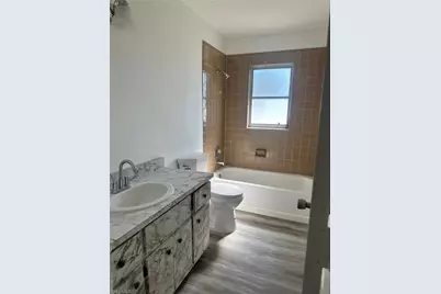 2105 SE 15th Pl, Cape Coral, FL 33990 - Photo 6