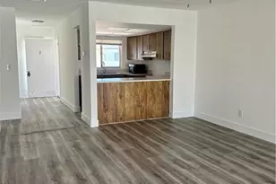 2105 SE 15th Pl, Cape Coral, FL 33990 - Photo 12