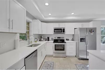 687 Cypress Way E, Naples, FL 34110 - Photo 12