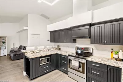 27130 Holly Ln, Bonita Springs, FL 34135 - Photo 6