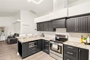 27130 Holly Ln, Bonita Springs, FL 34135 - Photo 6