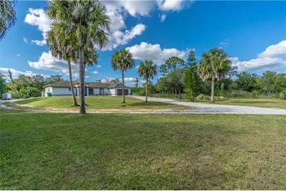 441 22nd St NE, Naples, FL 34120 - Photo 4