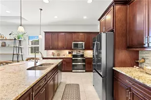 12711 Fairington Way, Fort Myers, FL 33913 - Photo 6