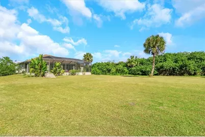 748 41st Ave NW, Naples, FL 34120 - Photo 32