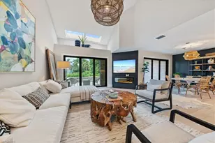 569 Park Shore Dr, Naples, FL 34103 - Photo 4