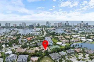 569 Park Shore Dr, Naples, FL 34103 - Photo 38