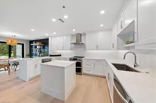 569 Park Shore Dr, Naples, FL 34103 - Photo 18