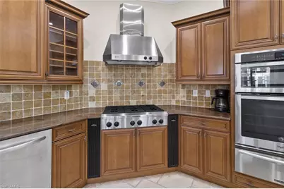 405 Trade Winds Ave, Naples, FL 34108 - Photo 12