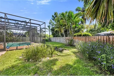 28200 Winthrop Cir, Bonita Springs, FL 34134 - Photo 4