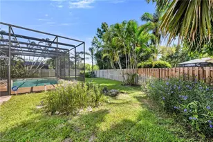 28200 Winthrop Cir, Bonita Springs, FL 34134 - Photo 4