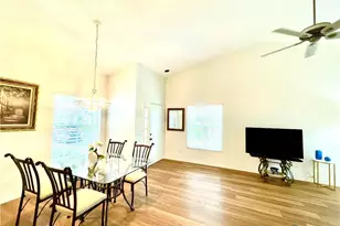 685 Windsor Sq, Naples, FL 34104 - Photo 12