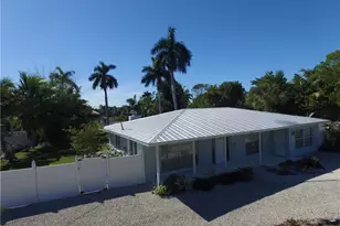 22 Constitution Dr, Naples, FL 34112 - Photo 4