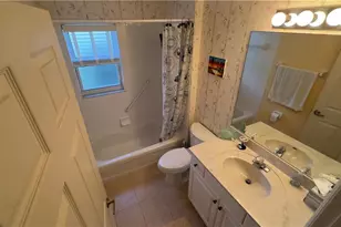 5653 Greenwood Cir, Naples, FL 34112 - Photo 14