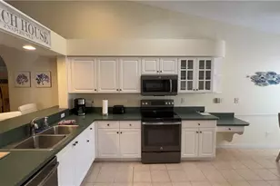 5653 Greenwood Cir, Naples, FL 34112 - Photo 10