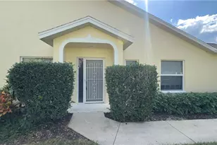 5653 Greenwood Cir, Naples, FL 34112 - Photo 4