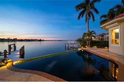 1942 Kingfish Rd, Naples, FL 34102 - Photo 6