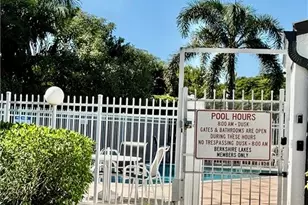 645 Squire Ct, Naples, FL 34104 - Photo 36