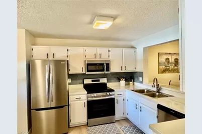 645 Squire Ct #202, Naples, FL 34104 - Photo 4