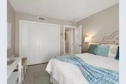 1568 Gulf Shore Blvd N #4, Naples, FL 34102 - Photo 26