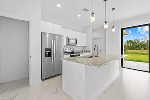933 Gleason St, Lehigh Acres, FL 33974 - Photo 10