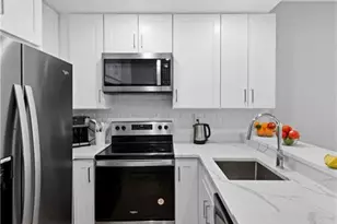 3320 Olympic Dr, Naples, FL 34105 - Photo 12