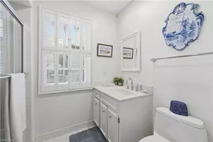 2700 Lantern Ln, Naples, FL 34102 - Photo 10