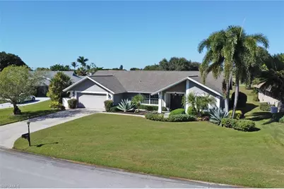 369 Hidden Valley Dr, Naples, FL 34113 - Photo 38