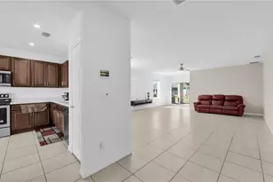 506 NW Juanita Ct, Cape Coral, FL 33993 - Photo 4