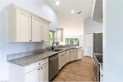 723 Da Vinci Ave S, Lehigh Acres, FL 33974 - Photo 10