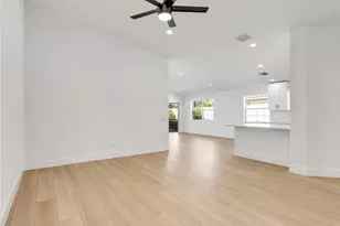 8205 Xenia Ln, Naples, FL 34114 - Photo 10