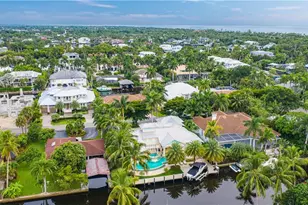 461 16th Ave S, Naples, FL 34102 - Photo 2