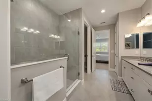 2560 Seychelles Dr, Naples, FL 34112 - Photo 18