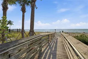 10684 Gulf Shore Dr, Naples, FL 34108 - Photo 38