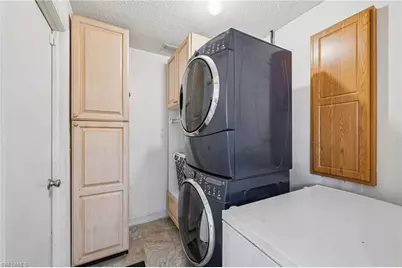 9 NE 20th Ct, Cape Coral, FL 33909 - Photo 24