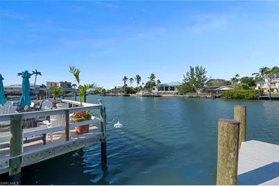 1950 Gulf Shore Blvd N #101, Naples, FL 34102 - Photo 18