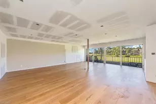 104 Clubhouse Dr, Naples, FL 34105 - Photo 6