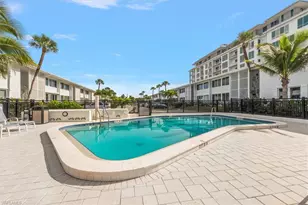 1065 Gulf Shore Blvd N, Naples, FL 34102 - Photo 28