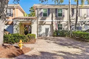 5733 Cove Cir, Naples, FL 34119 - Photo 2