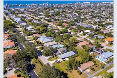 693 91st Ave N, Naples, FL 34108 - Photo 10