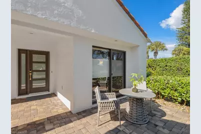 909 Reef Point Cir #7, Naples, FL 34108 - Photo 2
