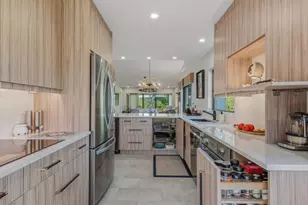 909 Reef Point Cir, Naples, FL 34108 - Photo 8