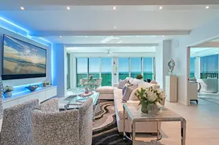 7515 Pelican Bay Blvd, Naples, FL 34108 - Photo 4