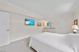 3070 Gulf Shore Blvd N, Naples, FL 34103 - Photo 16