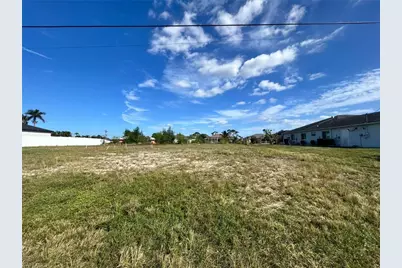 2007 SW 15th Pl, Cape Coral, FL 33991 - Photo 1