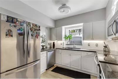 4536 Court Way #19D, Naples, FL 34109 - Photo 8