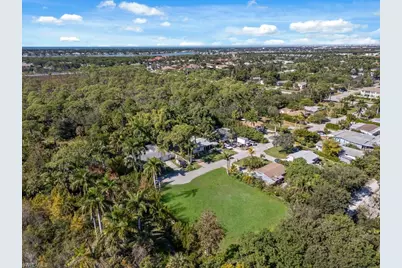 4975 Palmetto Ct, Naples, FL 34112 - Photo 6