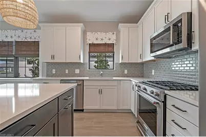 12381 Canal Grande Dr, Fort Myers, FL 33913 - Photo 4