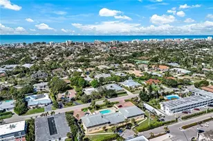 2000 Alamanda Dr, Naples, FL 34102 - Photo 30