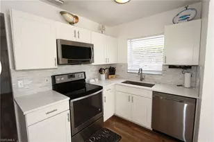 714 11th St N, Naples, FL 34102 - Photo 14