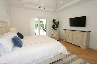 300 2nd Ave N, Naples, FL 34102 - Photo 16